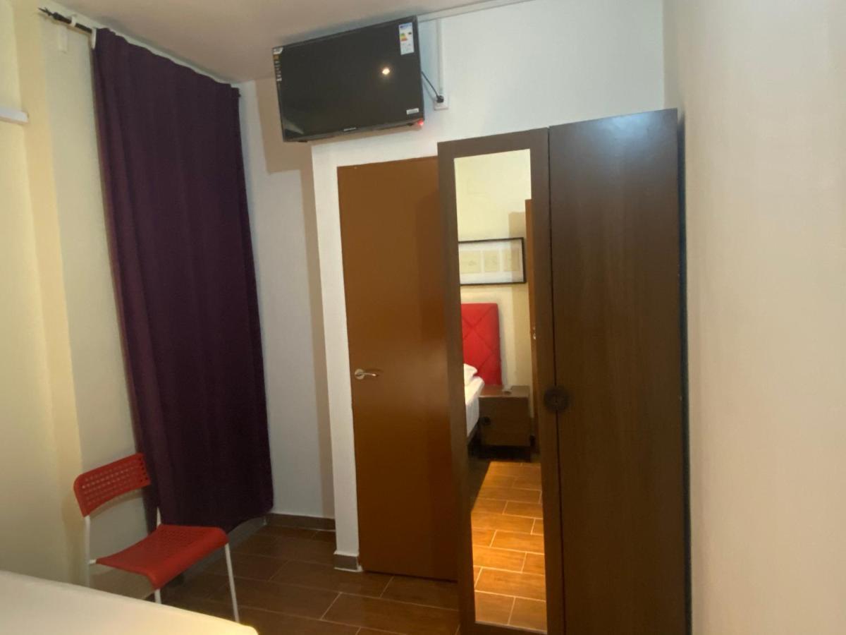 Hostal Granvia 628 Barcelona Exterior photo